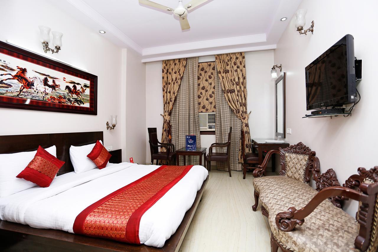 Oyo 5401 Hotel Mid Town Нью-Дели Экстерьер фото